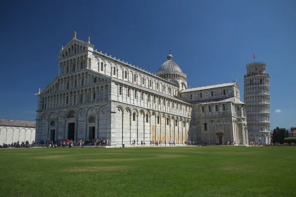 Mirakeltorget i Pisa — Stockfoto