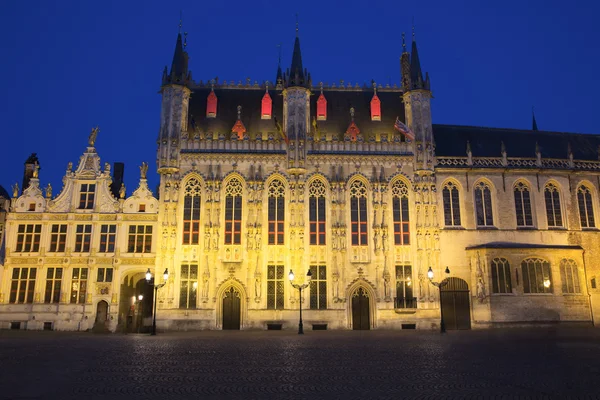 A városháza, Bruges (belga éjjel) — Stock Fotó