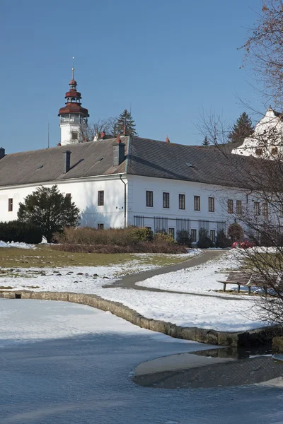 Castelo Velke Losiny no inverno — Fotografia de Stock