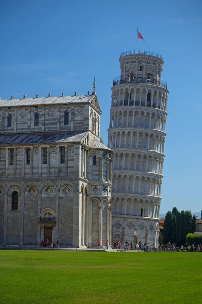 Det lutande tornet i Pisa (Toscana, Italien) — Stockfoto