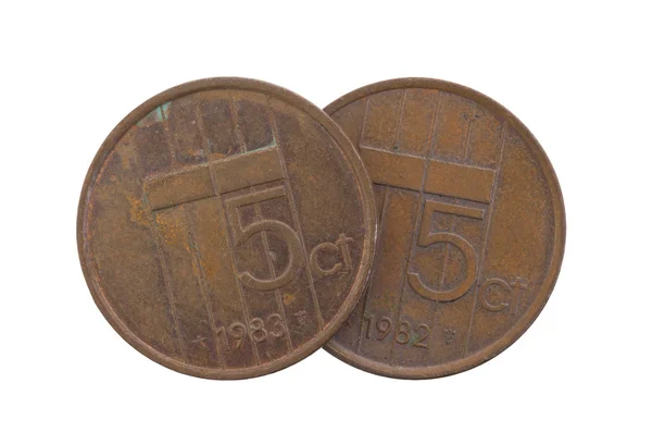 Старые пятицентовые монеты, изолированные — стоковое фото
