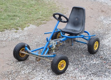 Kirli eski go-kart