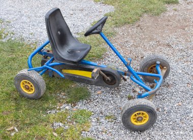 Kirli eski go-kart