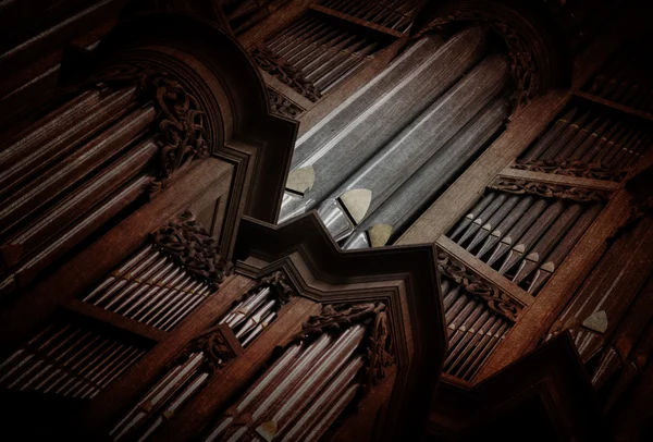 Creepy image of an old pipe organ