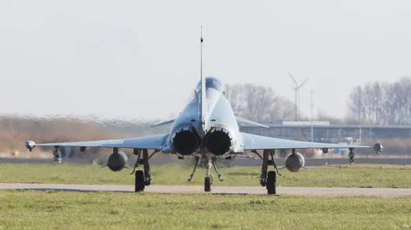 LEEUWARDEN, PAÍSES BAJOS - 11 DE ABRIL DE 2016: Fuerza Aérea Alemana Eurof — Foto de Stock