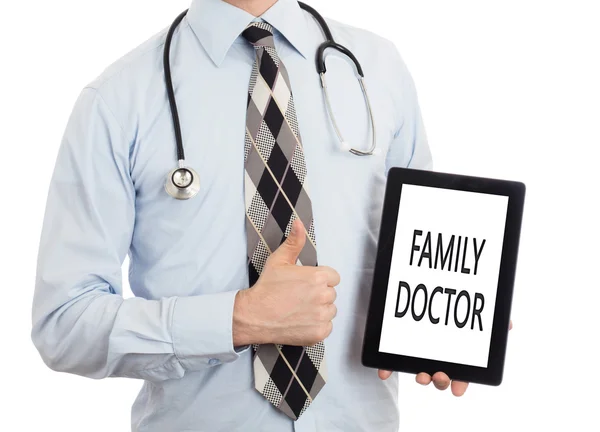 Lekarz trzymając tabletkę - lekarz rodzinny — Zdjęcie stockowe