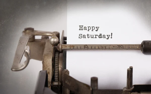 Vintage skrivmaskin närbild-Happy lördag — Stockfoto