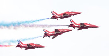 Leeuwarden, Hollanda - 10 Haziran 2016: Raf Red Arrows perf