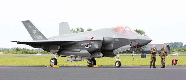 R のレーワールデン, オランダ - 2016 年 6 月 10 日: オランダ F-35 — ストック写真