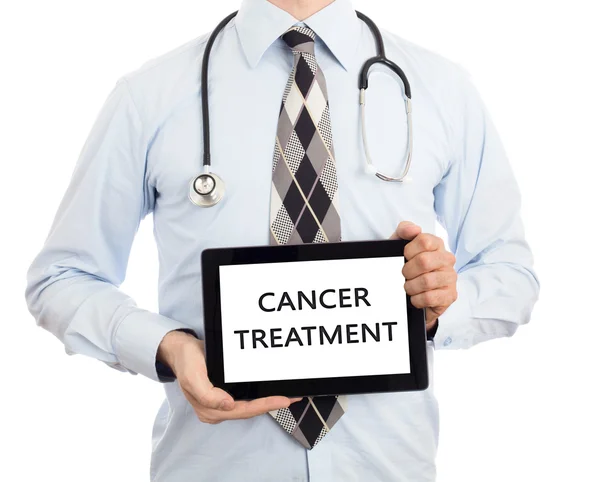 Medico tablet holding - Cancro — Foto Stock