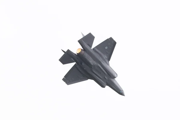 吕、 荷兰-2016 年 6 月 11 日 ︰ F-35 闪电 Ii f — 图库照片