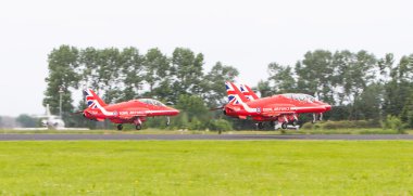 Leeuwarden, Hollanda - 10 Haziran 2016: Raf Red Arrows perf
