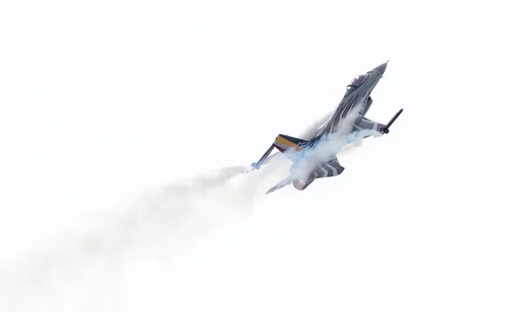 LEEUWARDEN, PAÍSES BAJOS-10 DE JUNIO DE 2016: Bélgica - Fuerza Aérea G —  Fotos de Stock