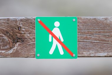 Buraya - İzlanda yürümek yasak