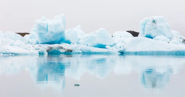Jokulsarlon este un mare lac glaciar din sud-estul Islandei. — Fotografie, imagine de stoc