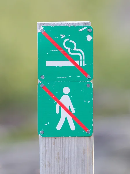 Forbidden to walk and smoke over here - Iceland — Stock Photo, Image