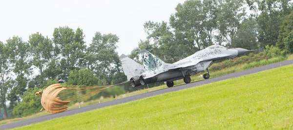 LEEUWARDEN, PAÍSES BAJOS - 10 DE JUNIO DE 2016: Fuerza Aérea Eslovaca Mi —  Fotos de Stock