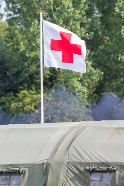 Bandeira da Cruz Vermelha — Fotografia de Stock