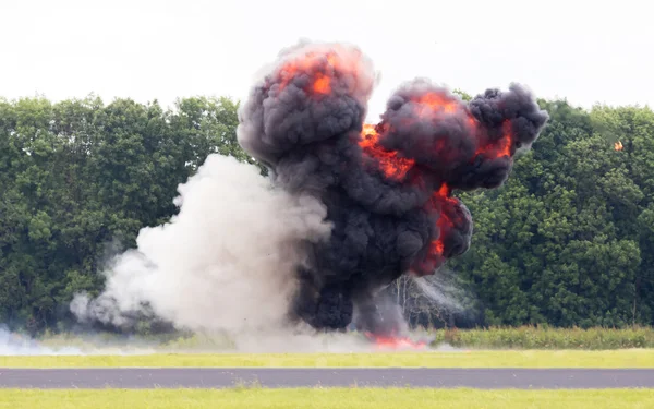 Explosion prévue de l'aérodrome — Photo