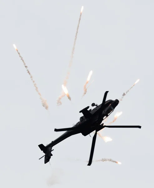 LEEUWARDEN, PAYS-BAS - 10 JUIN 2016 : Néerlandais AH-64 Apache a — Photo