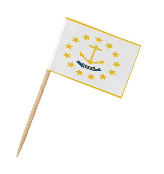木製の棒に小さな紙の米国の州旗 ロードアイランド州 白に隔離 — ストック写真