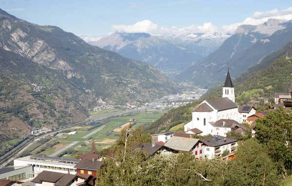 Eisscholl Svizzera Luglio 2020 Chiesa Restaurata Del Piccolo Villaggio Eisscholl — Foto Stock