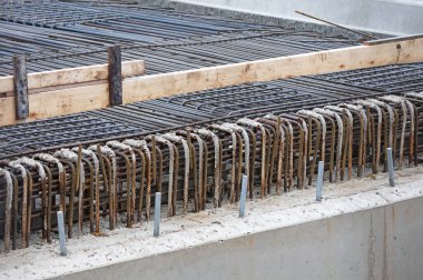 Metal takviye ızgarası - Güçlendirilmiş beton hazırlık, seçici odaklanma