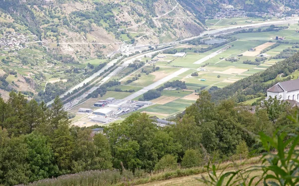 Visp Zwitserland Juli 2020 Landingsbaan Voor Vliegtuig Vliegveld Visp — Stockfoto
