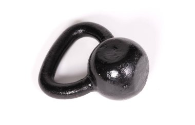 Beyaz arka planda siyah kettlebell izole