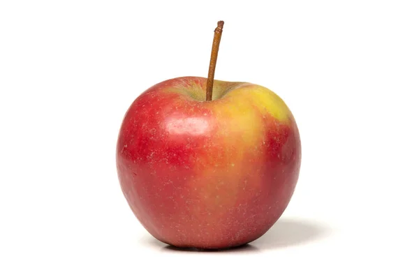 Terk Edilmiş Kırmızı Elma Beyaz Üzerine Izole Edilmiş — Stok fotoğraf