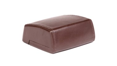 Beyaz arka planda izole edilmiş klasik mücevher kutusu