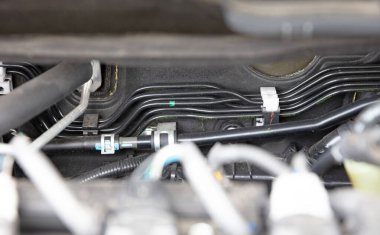 Bir hibrit veya elektrikli arabanın kaputunun altında - elektrikli araba motorunun ayrıntıları