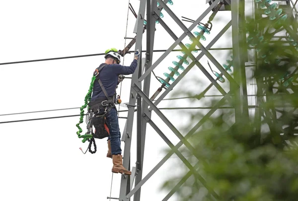 Electrician Working Pole High Voltage — Stock Photo, Image