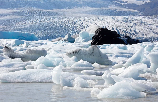 Fjallsarlon Lago Glaciale Pieno Iceberg Galleggianti Vicino Ghiacciaio Fjallsjokull — Foto Stock