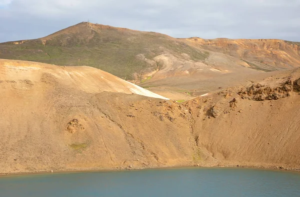 Βίδες Είναι Μια Πανέμορφη Λίμνη Κρατήρα Του Ένα Τυρκουάζ Χρώμα — Φωτογραφία Αρχείου