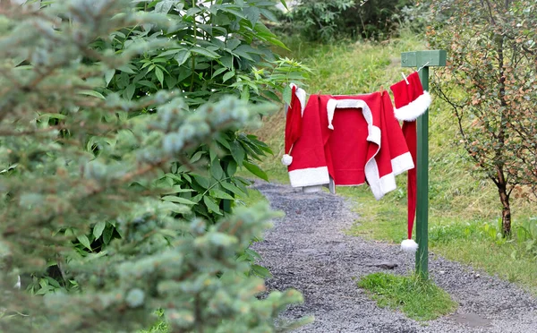 Weihnachtsthema Die Wäsche Des Weihnachtsmannes Hängt Zum Trocknen — Stockfoto