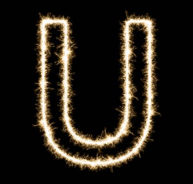 U harfi, kıvılcımdan yapılmış, siyah üzerine izole edilmiş.