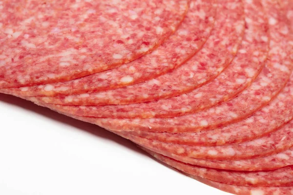 Fette Salame Affumicato Isolate Bianco — Foto Stock