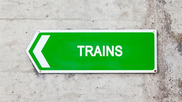 Green sign - Trains — Stock Photo, Image