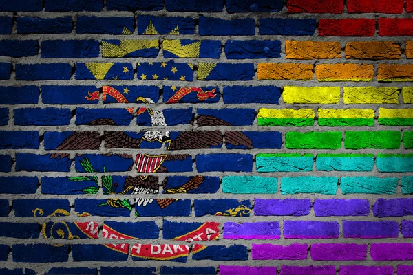 Parede de tijolo escuro - Direitos LGBT - Dakota do Norte — Fotografia de Stock