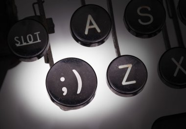 Daktilo ile özel düğme