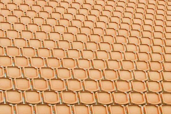 Assento laranja no estádio desportivo — Fotografia de Stock