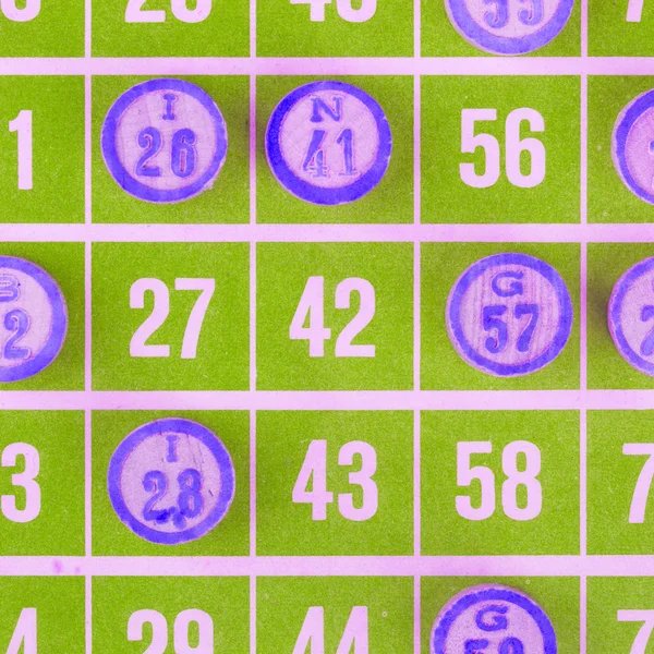 Zielone bingo karty na białym tle — Zdjęcie stockowe