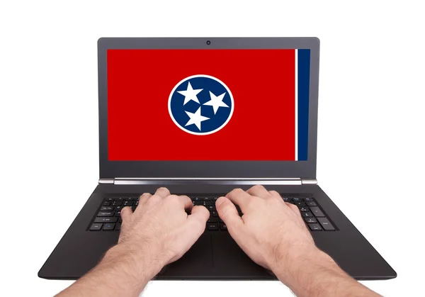 Hands working on laptop, Tennessee — Stock Photo, Image