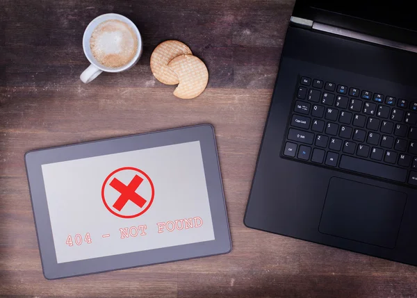 Tablet displaying an error, 404 — Stock Photo, Image