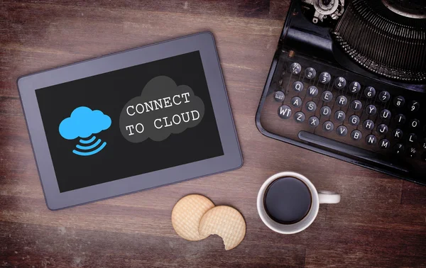 Cloud-computing connection on a digital tablet pc — Stock Photo, Image