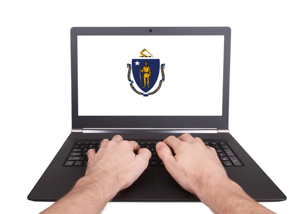 Mani che lavorano su laptop, Massachusetts — Foto Stock