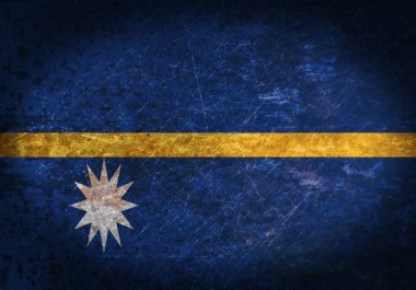 Eski paslı metal işareti bir bayrak ile