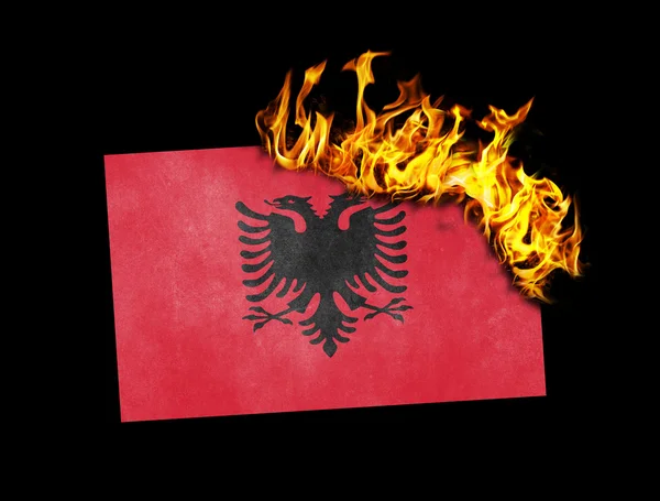 Brûlage du drapeau - Albanie — Photo