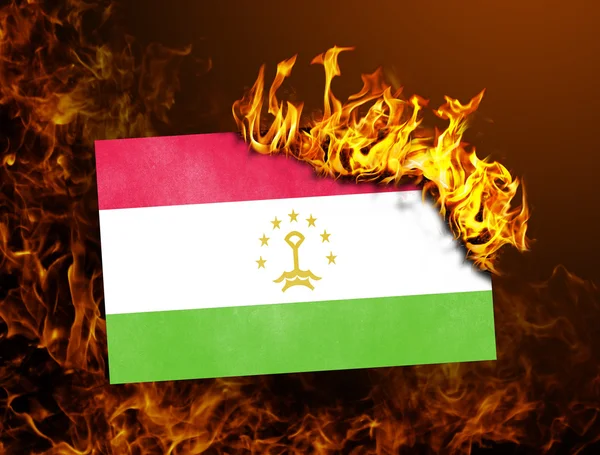 Brûlage du drapeau - Tadjikistan — Photo